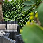 Dimora Sole Del Sud B&B 우겐토