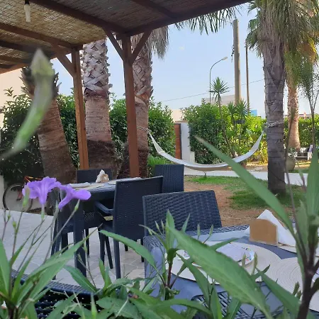 Dimora Sole Del Sud Bed & Breakfast 3*