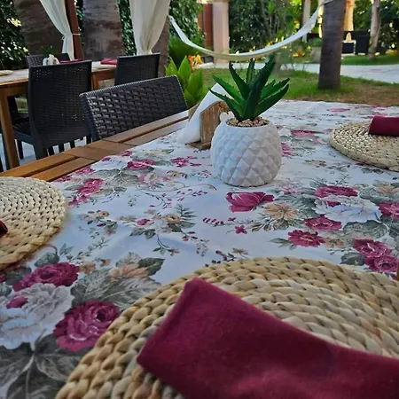 Dimora Sole Del Sud לינה וארוחת בוקר אוג'נטו