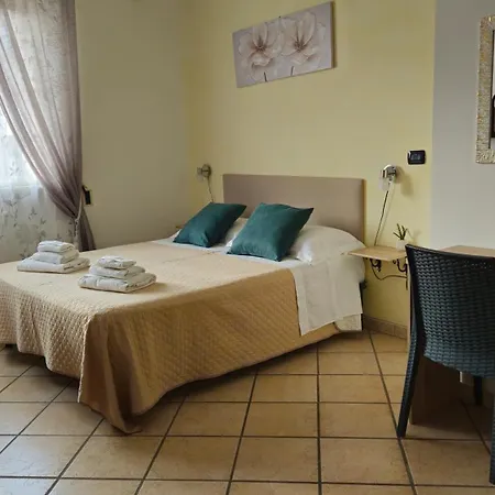 Dimora Sole Del Sud Oda ve Kahvaltı Ugento