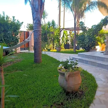 Dimora Sole Del Sud לינה וארוחת בוקר 3*